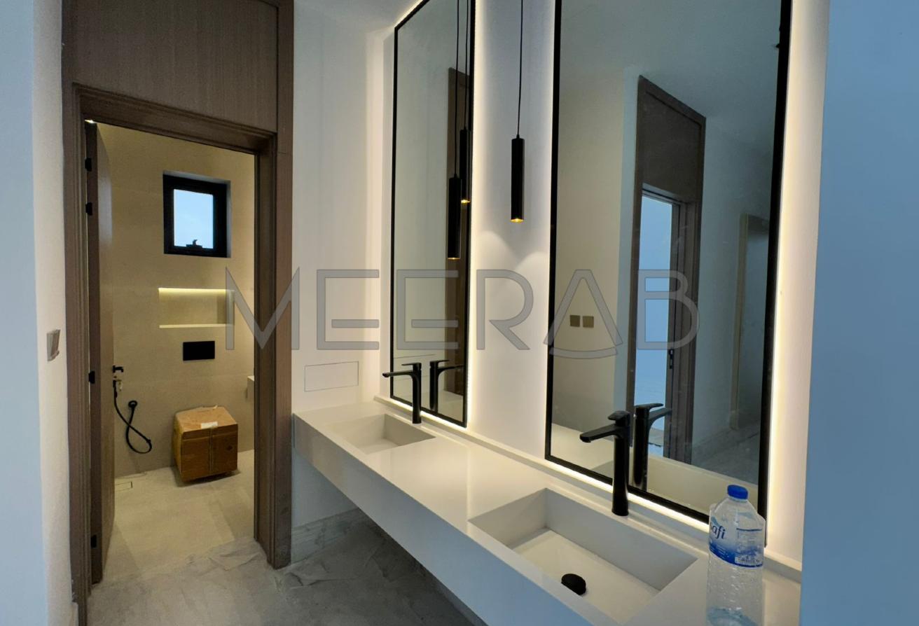 LUXURY LIVING | HIGH QUALITY | MODERN DESIGN VILLA photo 8