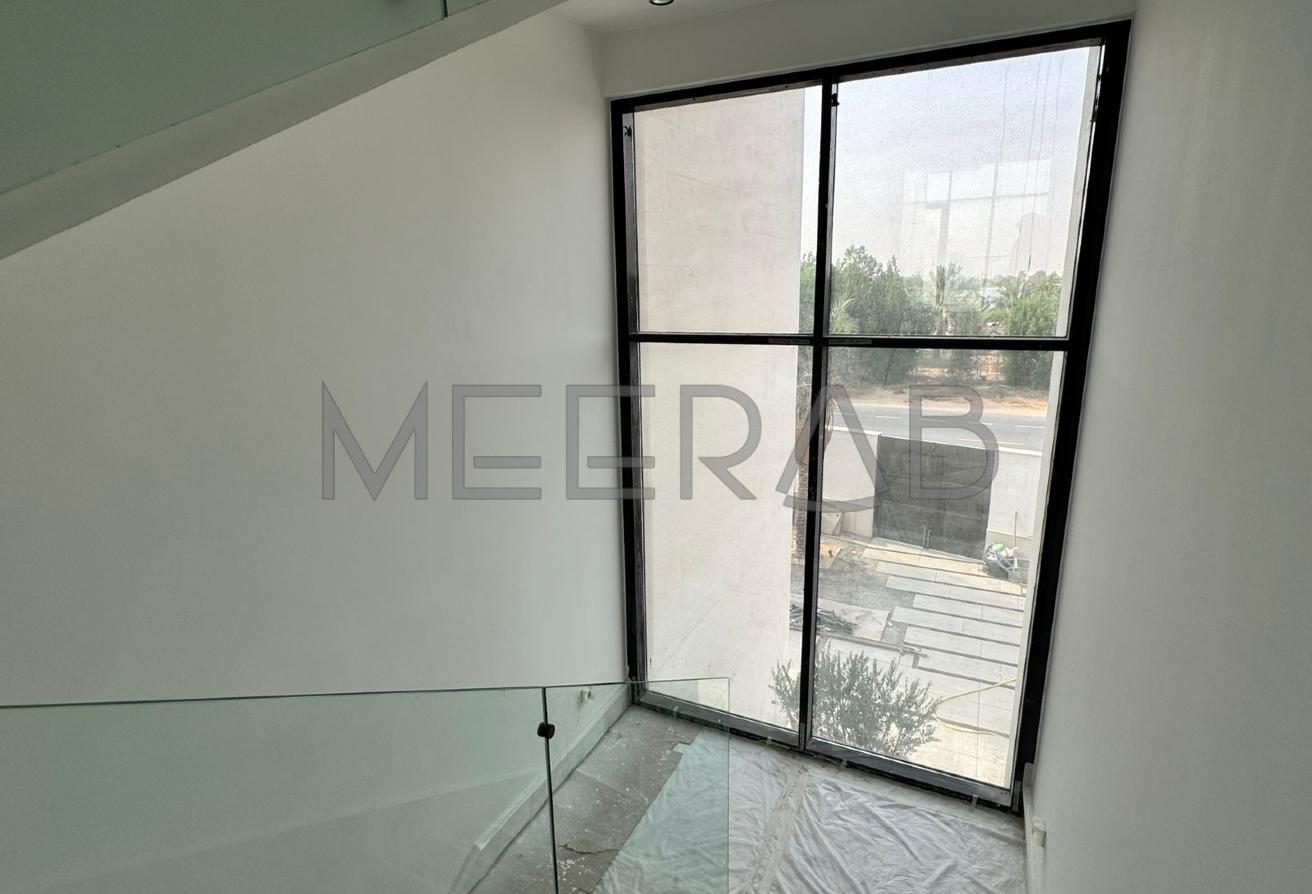 LUXURY LIVING | HIGH QUALITY | MODERN DESIGN VILLA photo 15