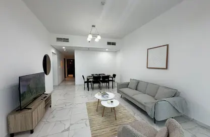 Apartment - 2 Bedrooms - 6 Bathrooms for rent in Al Zarooni - Nadd Al Hammar - Dubai