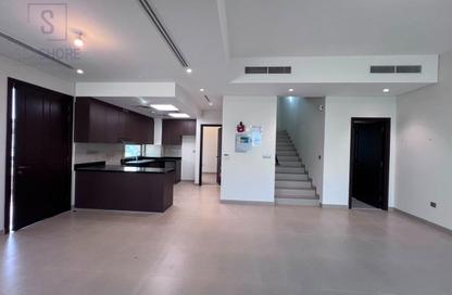 Townhouse - 2 - 3 for sale in Bloom Living - Zayed City (Khalifa City C) - Khalifa City - Abu Dhabi