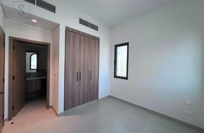 Townhouse - 2 - 3 for sale in Bloom Living - Zayed City (Khalifa City C) - Khalifa City - Abu Dhabi