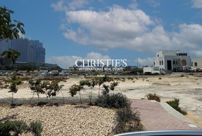 2OludT8u4XI - Property Main Image