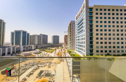 Apartment - Studio - 1 for rent in SOL Bay - Business Bay - Dubai