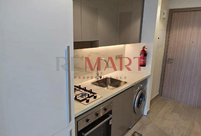 94020143 - Property Image 3