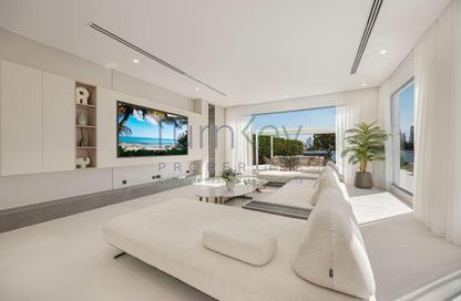 Villa - 7 Bedrooms - 7+ Bathrooms for rent in Signature Villas Frond L - Signature Villas - Palm Jumeirah - Dubai