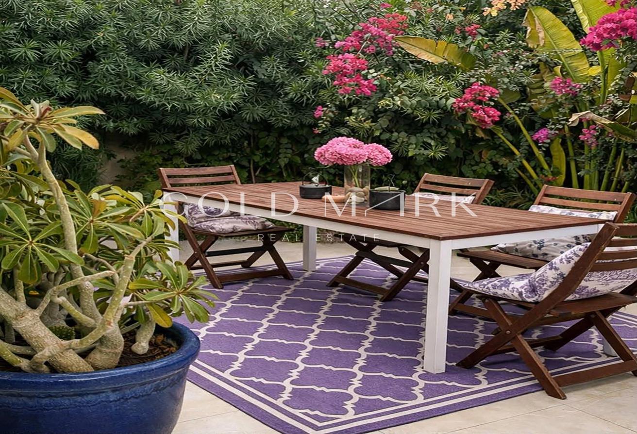 Spacious Corner Villa | Large Plot | Immaculate photo 6