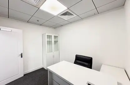 مكتب - استوديو - 2 حمامات للايجار في برج مدينة زايد - منطقة المرور - أبوظبي