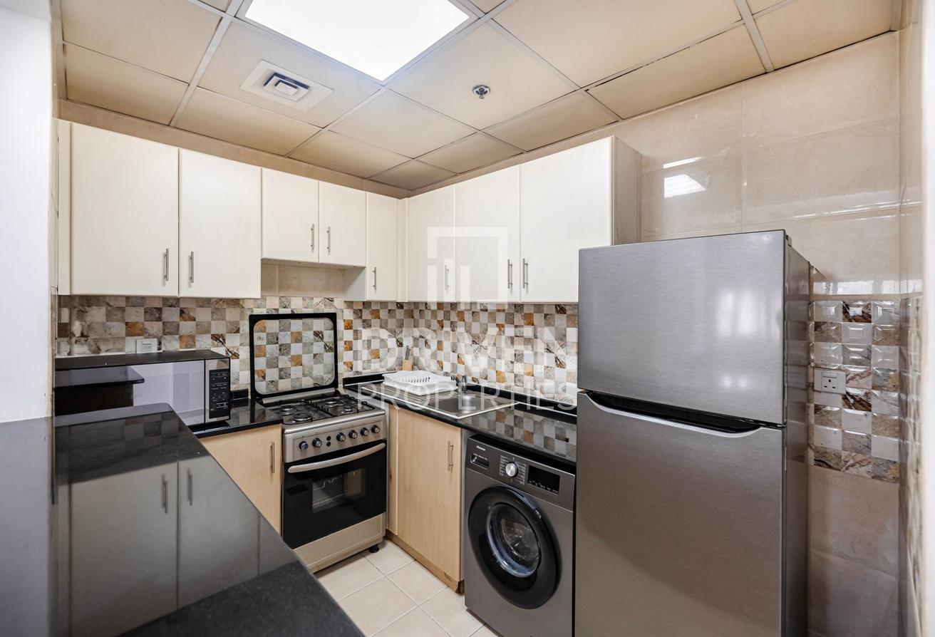Great Layout | Prime Location | Amenities photo 9