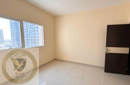 Apartment - 1 Bedroom - 2 Bathrooms for rent in Al Taawoon Tower 1 - Al Taawoon Towers - Al Khan - Sharjah