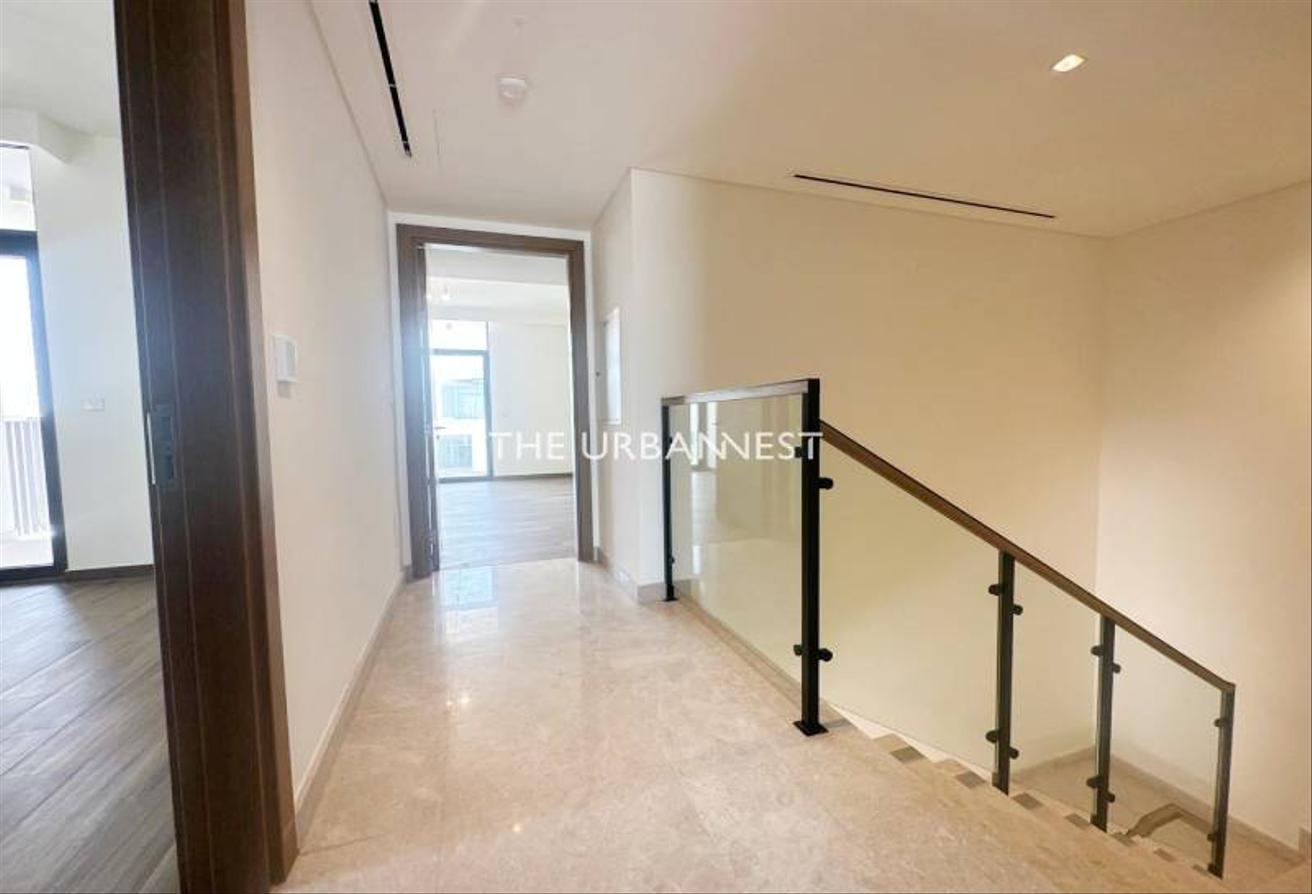 Single Row | Type B | Vacant | Landscaped photo 5