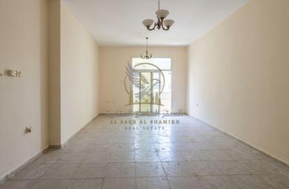 Apartment - 1 - 2 for rent in Al Qulaya'ah - Al Sharq - Sharjah Apartment - 1 - 2 for rent in Al Qulaya'ah - Al Sharq - Sharjah