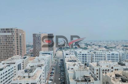 Apartment - 3 Bedrooms - 5 Bathrooms for rent in Shining Towers - Al Khalidiya - Abu Dhabi
