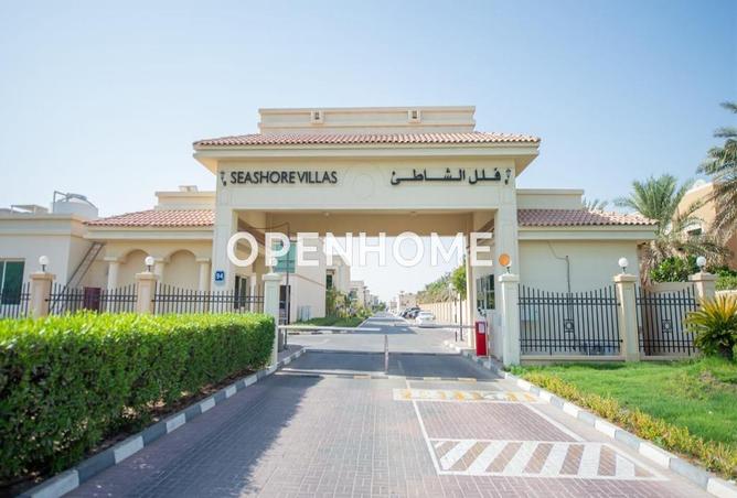 4-bed villa