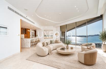 Apartment - 4 - 6 for sale in Ellington Beach House - The Crescent - Palm Jumeirah - Dubai