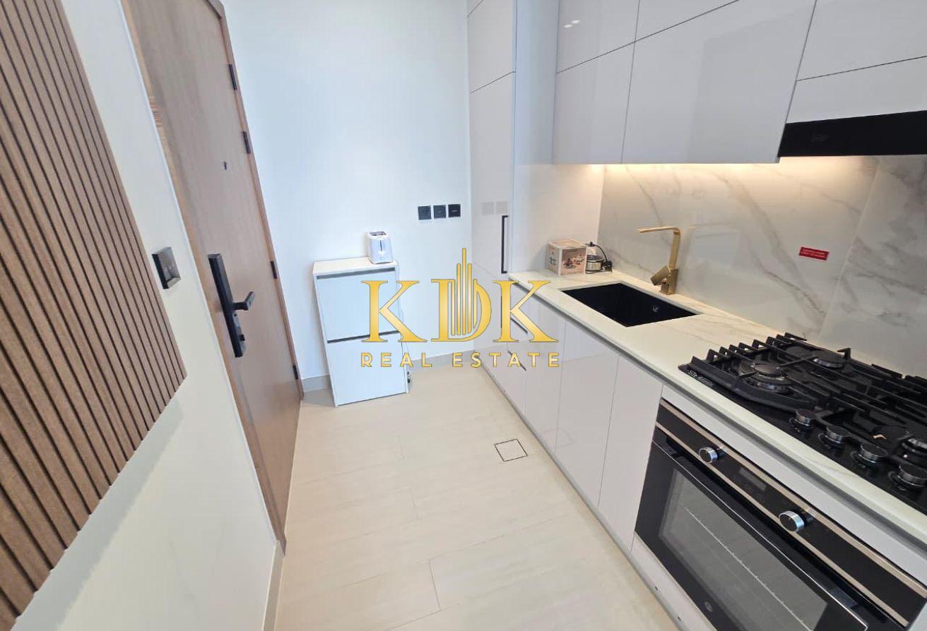 Fully Furnished | Vacant | Stunning Views photo 4