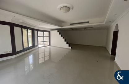 Villa - 3 Bedrooms - 3 Bathrooms for rent in Umm Suqeim 1 - Umm Suqeim - Dubai