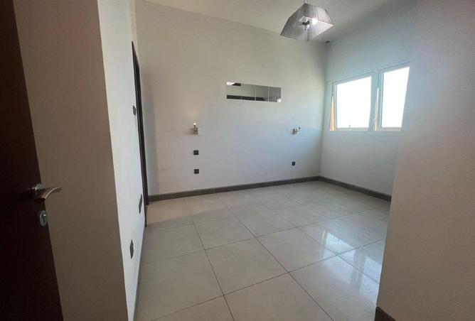 73164903 - Property Image 2