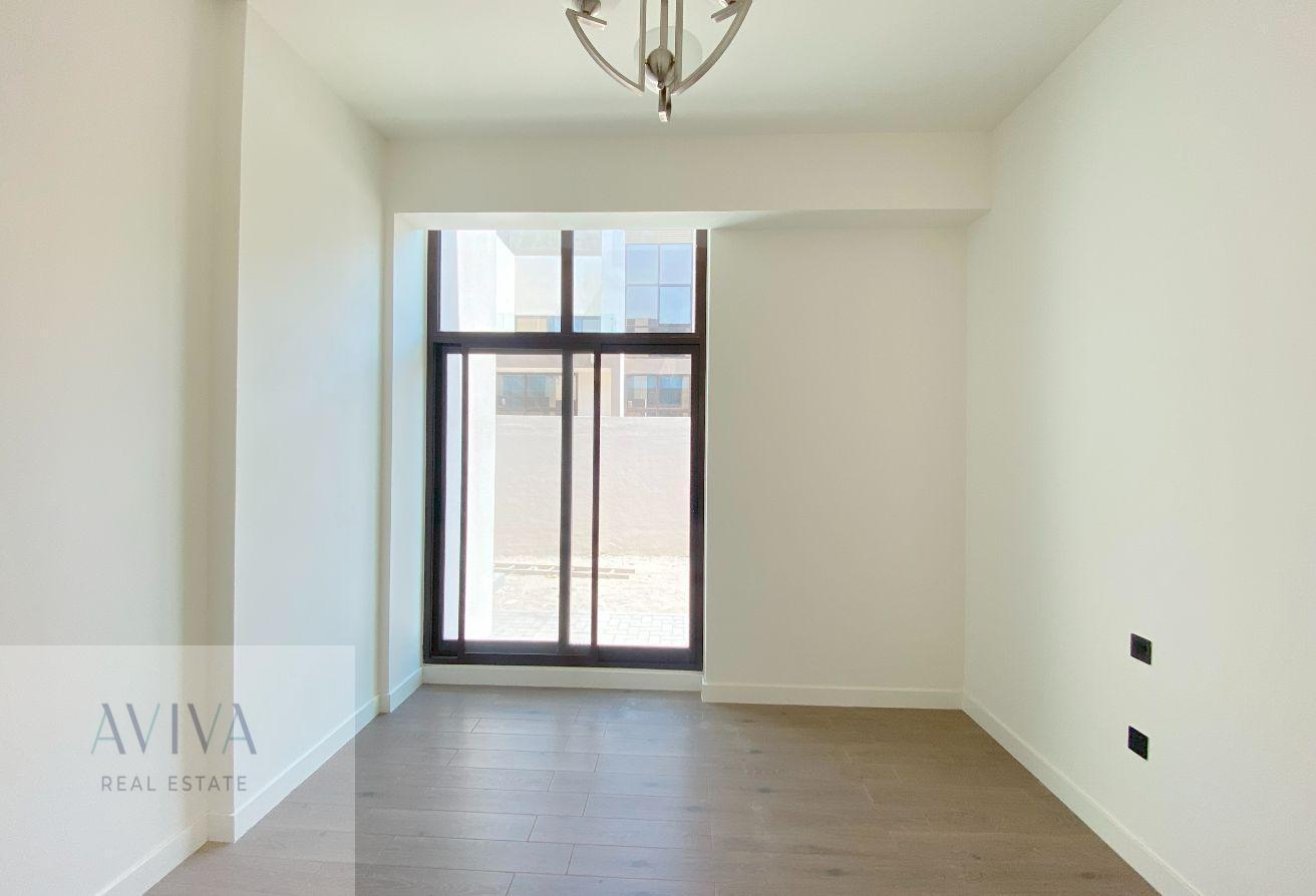 READY TO MOVE | PRIME LOCATION | BRANDNEW photo 3