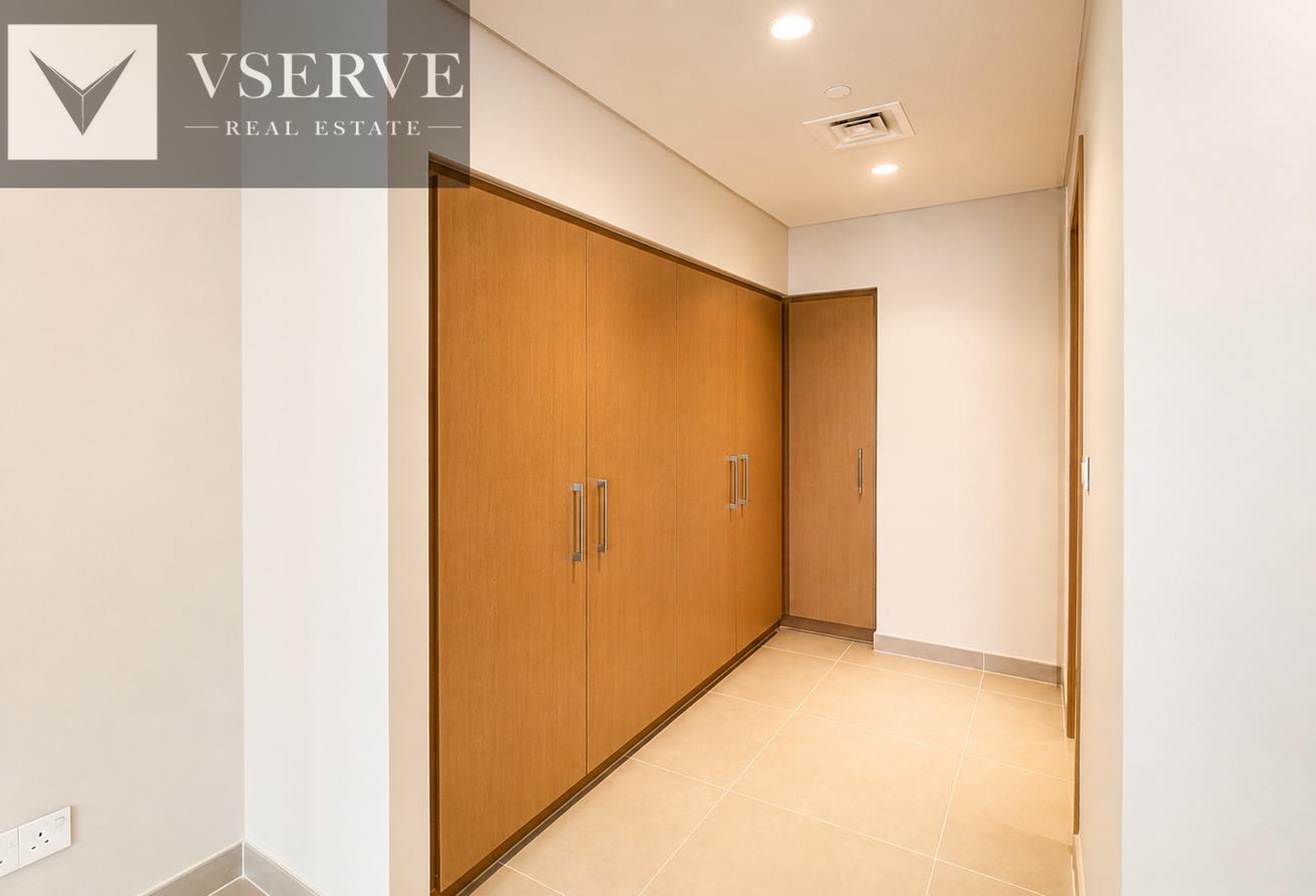 Ready To Movein | Unfurnished | Creek View photo 10