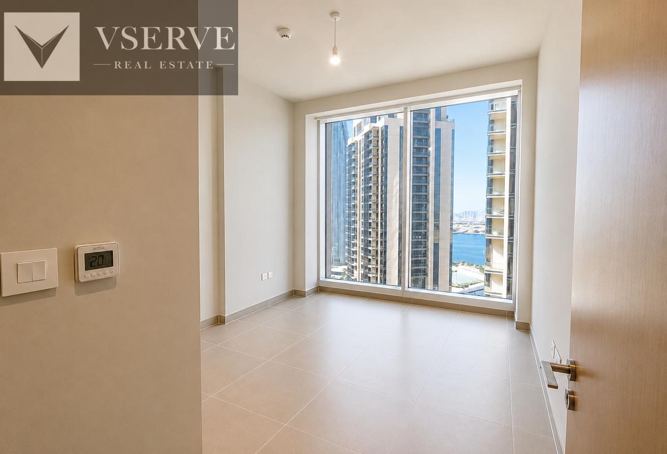 Ready To Movein | Unfurnished | Creek View photo 4