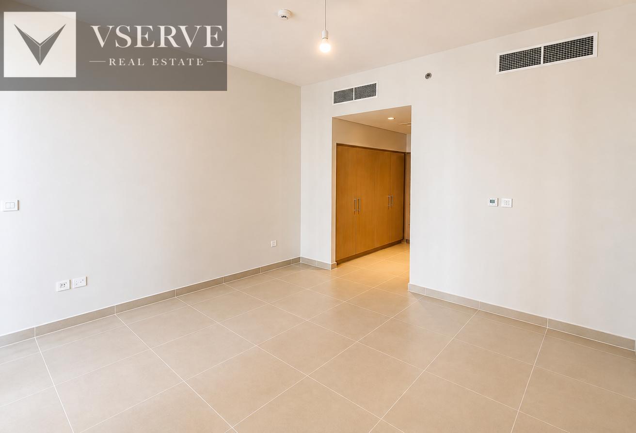 Ready To Movein | Unfurnished | Creek View photo 6