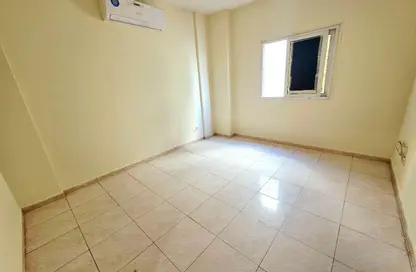 شقة - 1 حمام للايجار في طريق فاير ستاشن - مويلح - الشارقة