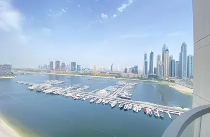 شقة - 2 غرف نوم - 2 حمامات للايجار في برج Marina Vista 1 - مارينا فيستا - إعمار بيتشفرونت - دبي هاربور - دبي