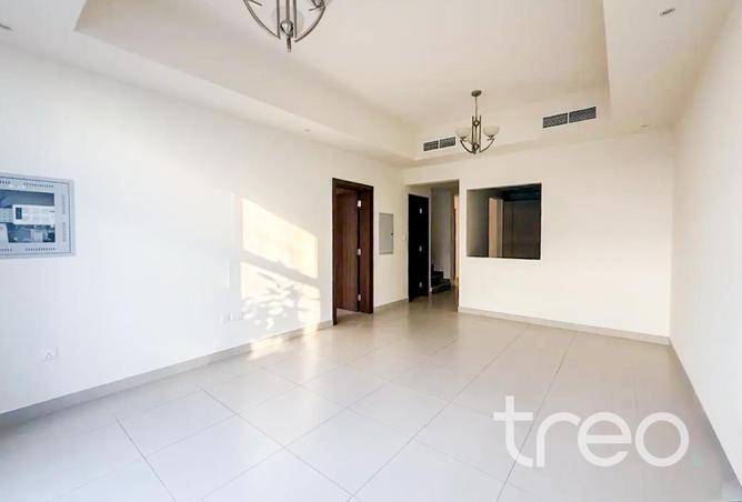 98702825 - Property Image 3