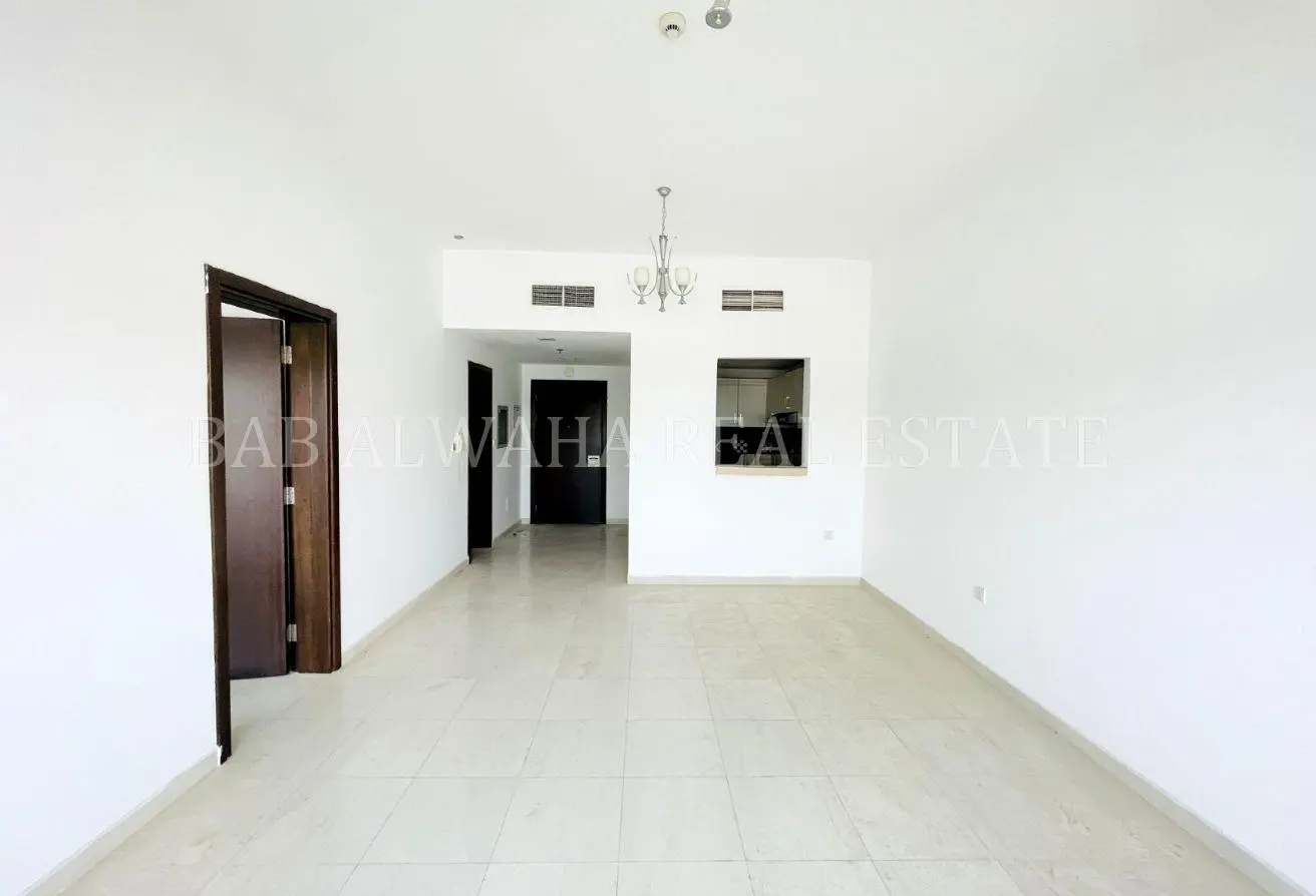 128813637 - Property Main Image