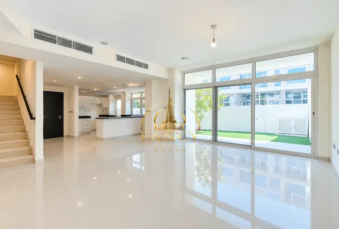 155518601 - Property Image 3