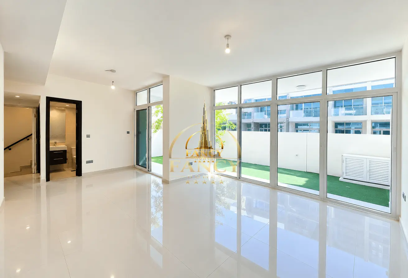 155518601 - Property Main Image