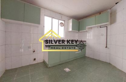 Apartment - 1 - 2 for rent in Abu Shagara building - Abu shagara - Sharjah