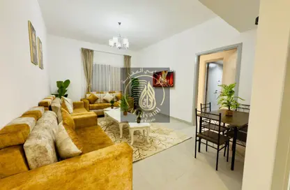 شقة - غرفة نوم - 2 حمامات للايجار في مساكن كورنيش عجمان - طريق كورنيش عجمان - عجمان