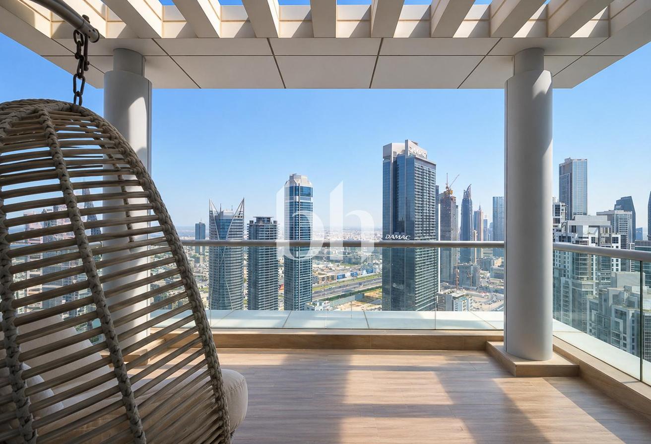 Rare Penthouse | Upgraded | 360 Views | Vacant photo 5
