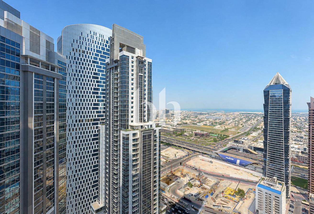 Rare Penthouse | Upgraded | 360 Views | Vacant photo 16