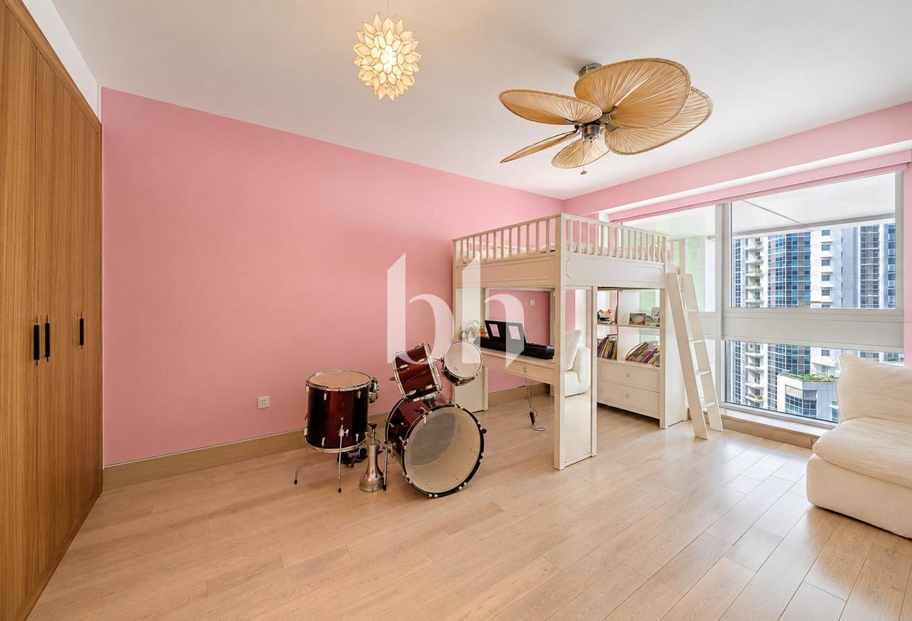Rare Penthouse | Upgraded | 360 Views | Vacant photo 17