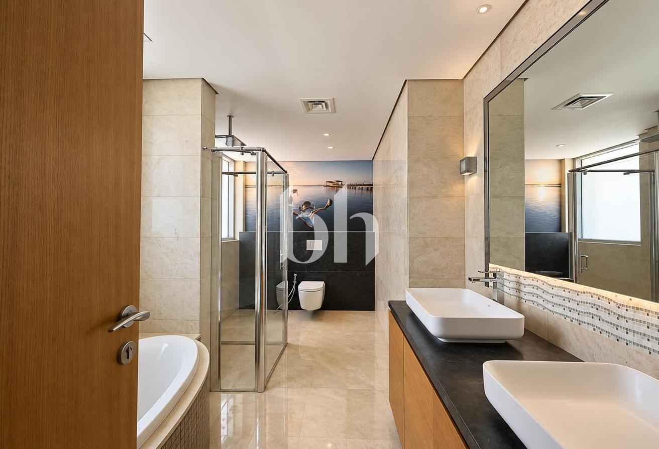 Rare Penthouse | Upgraded | 360 Views | Vacant photo 20