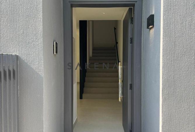 114601954 - Property Image 3