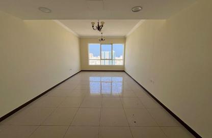 Apartment - 3 Bedrooms - 4 Bathrooms for rent in Qasimia 10 building - Al Mahatta - Al Qasimia - Sharjah