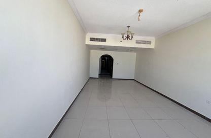 Apartment - 3 Bedrooms - 4 Bathrooms for rent in Qasimia 10 building - Al Mahatta - Al Qasimia - Sharjah