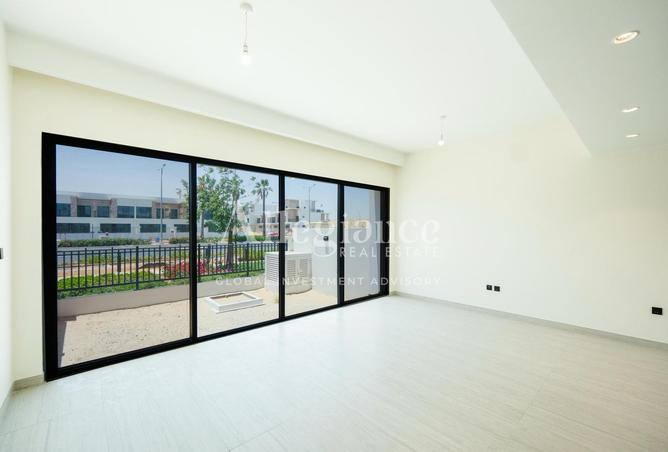 Brand New Townhouse| Santorini | DAMAC Lagoons photo 3