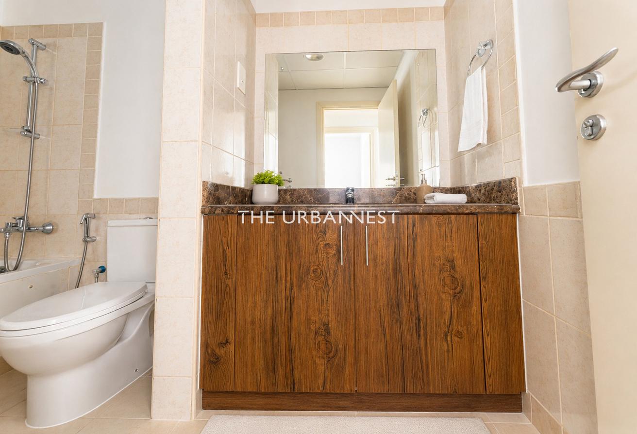 Well‑Maintained | Prime Location | Vacant Now photo 4