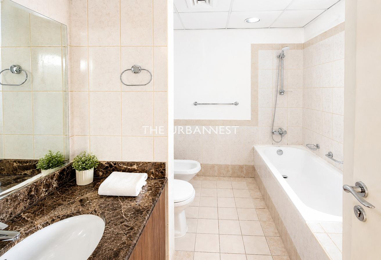 Well‑Maintained | Prime Location | Vacant Now photo 8