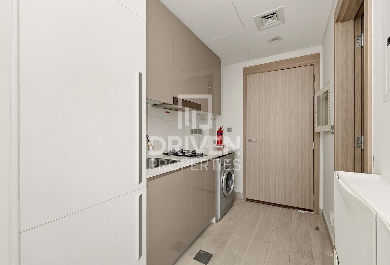 Well Maintained | High Floor | Chiller Free photo 6