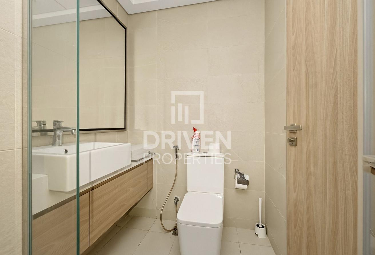 Well Maintained | High Floor | Chiller Free photo 8