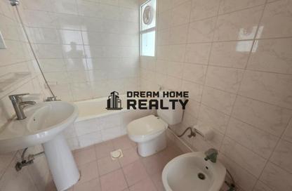 Apartment - 1 Bedroom - 1 Bathroom for rent in Al Qulaya'ah - Al Sharq - Sharjah