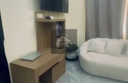 Apartment - 1 Bedroom - 2 Bathrooms for sale in Al Amira Village - Al Yasmeen - Ajman