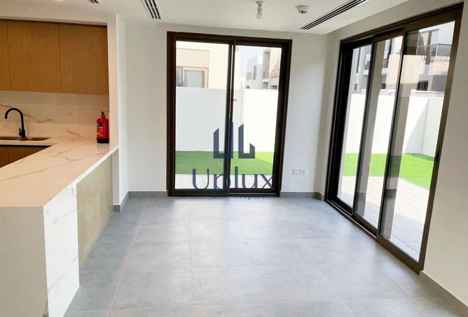 70277275 - صورة العقار 3