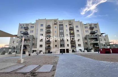 Apartment - 3 Bedrooms - 3 Bathrooms for rent in Al Thamam 28 - Al Thamam - Remraam - Dubai Apartment - 3 Bedrooms - 3 Bathrooms for rent in Al Thamam 28 - Al Thamam - Remraam - Dubai
