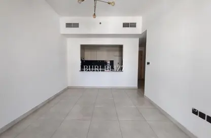 شقة - 2 غرف نوم - 2 حمامات للايجار في بن غاطي روز - منطقة 15 - قرية جميرا الدائرية - دبي